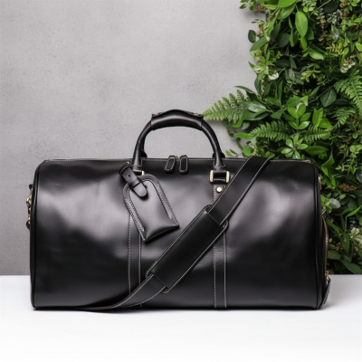 sac de voyage homme noir avec compartiment principale large