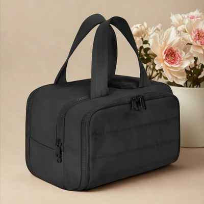 grande trousse de toilette noire pour un long sejour