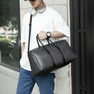 sac de voyage homme avec espace de rangement spacieux