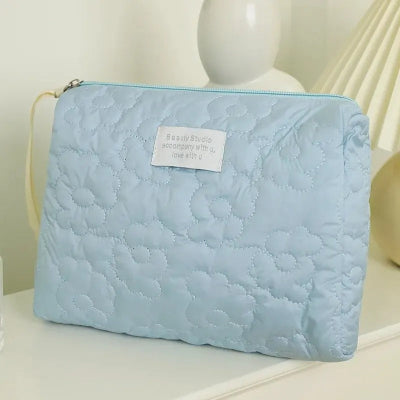 Trousse de toilette femme bleue matelassee