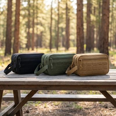 trousse de toilette homme design robuste et masculin.