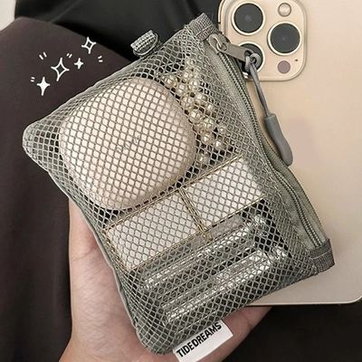 Trousse toilette femme grise pour produits cosmetiques